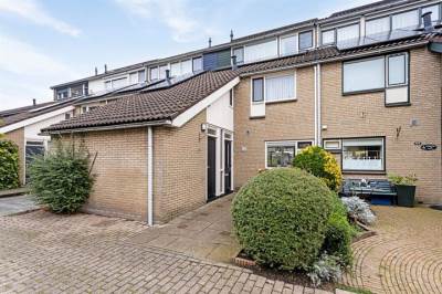 Woning Lijsterhof 6 Roelofarendsveen