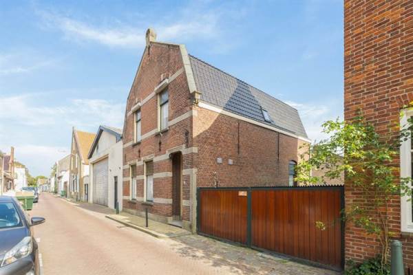 Woning Kerkstraat 14 Zevenbergen