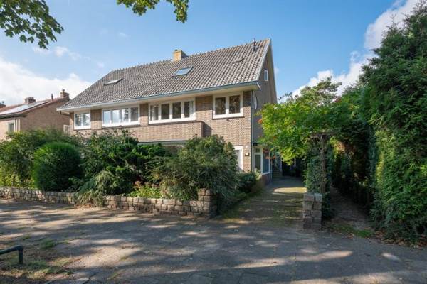 Woning Johan de Wittstraat 4 Hilversum