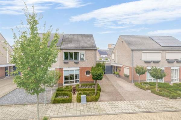 Woning Meidoornlaan 14 Tegelen