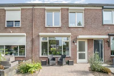 Woning Uranusweg 10 Oude-Tonge