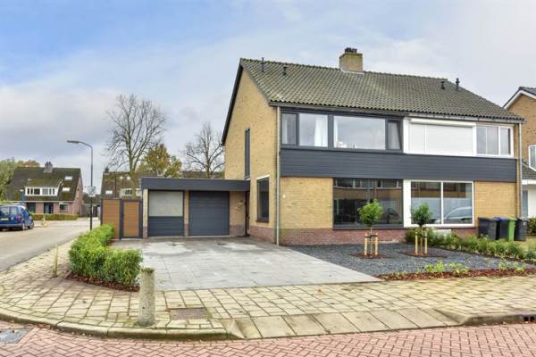 Woning Meerkoetlaan 1 Vinkeveen