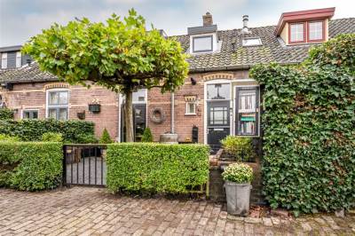 Woning Koningin Julianastraat 25 Huizen