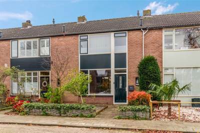 Woning Anna van Burenstraat 6 Buren (GE)