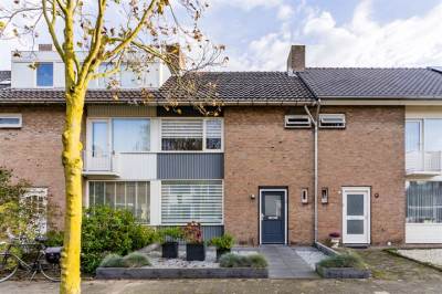 Woning Pastoor M. van Beekstraat 11 Best