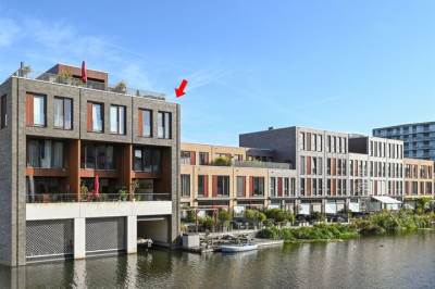 Woning John Fernhouthof 4 Amsterdam