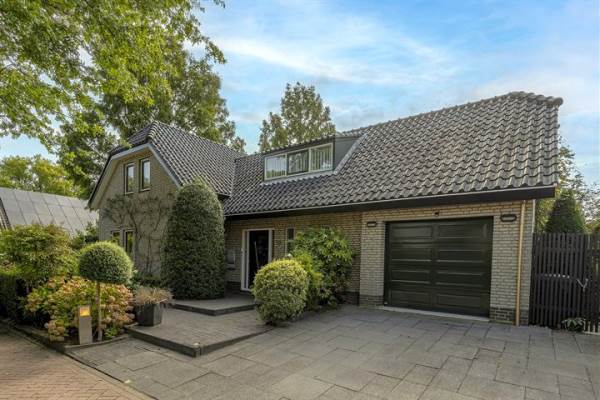 Woning Standerdmolen 13 Puttershoek