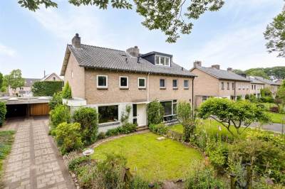 Woning Burg. Arriënsweg 28 Diepenveen