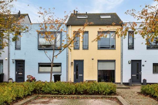 Woning Jimmy Brownstraat 12 Almere