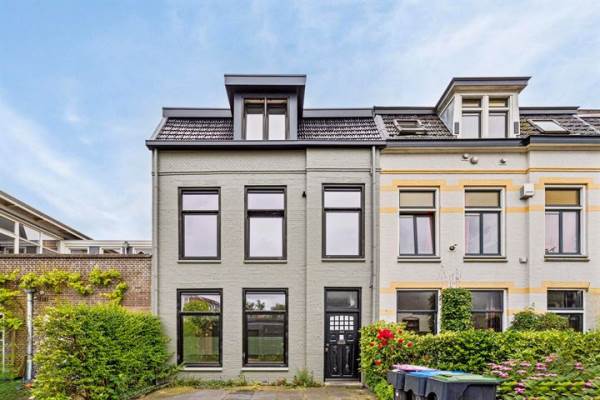 Woning Cornelis Frederiksstraat 1 Leeuwarden