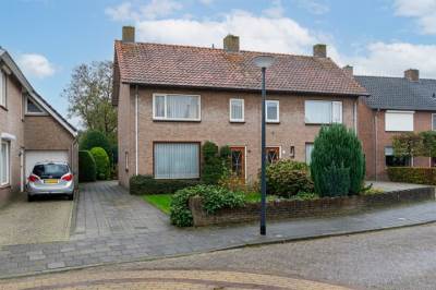 Woning Burgemeester van Dijkstraat 17 Sprang-Capelle