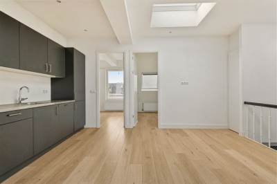 Woning Admiraal De Ruijterweg 1- 4 Amsterdam