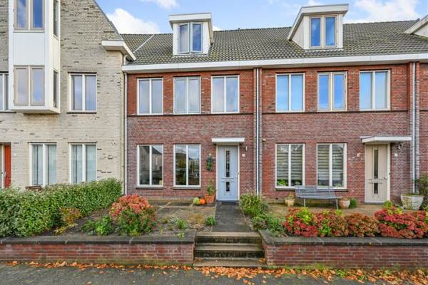 Woning Aan de Kromme Sloot 39 Uitgeest