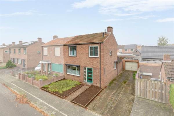 Woning Lindenlaan 15 Reuver