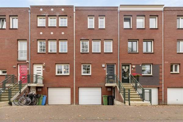 Woning Dom H. van der Laanstraat 18 Amsterdam