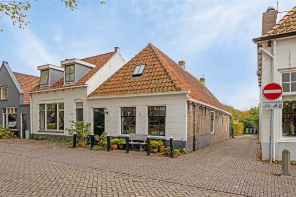 Woning Dorpsplein 18 Nisse