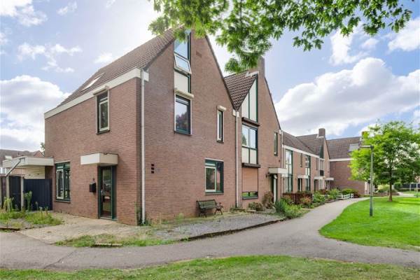 Woning Gentiaanhof 92 Roermond