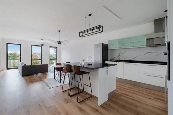 Woning Veembroederhof 177 Amsterdam