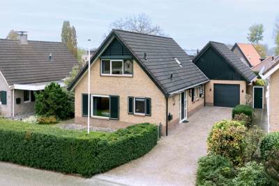 Woning Rhiender Es 7 Brummen