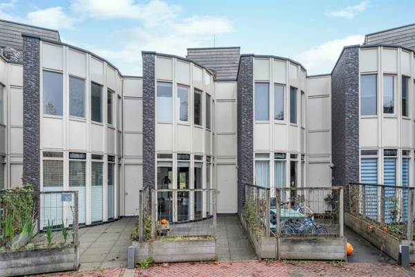 Woning Bosleeuwerik 34 Eindhoven