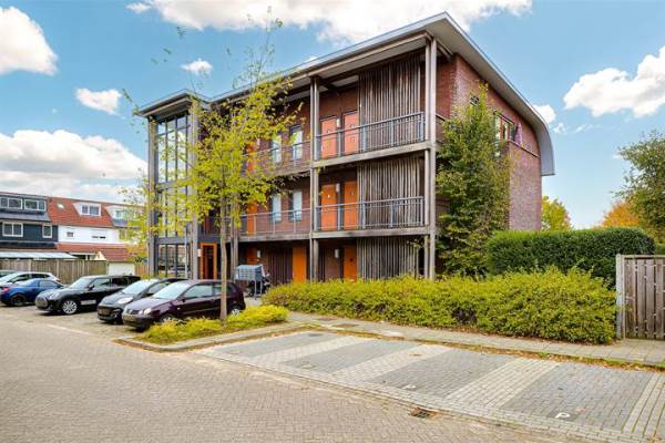 Woning Walvisplein 104 Almere
