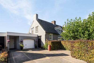 Woning Pastoor Versteegstraat 2 Angeren