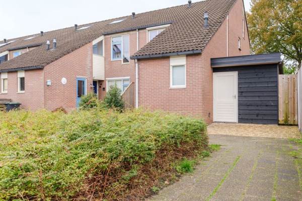 Woning Oostercluft 147 Steenwijk