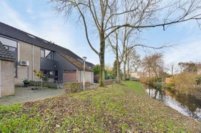 Woning Willem-Alexanderplaats 100 Hellevoetsluis