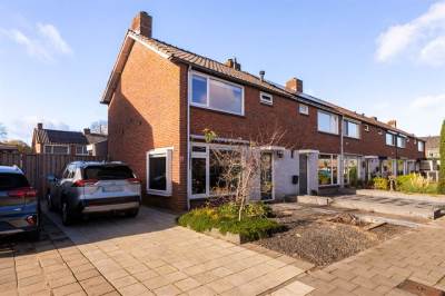 Woning J.D. van der Waalsstraat 25 Eerbeek