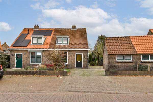 Woning Bloemenweg 3 Huizen