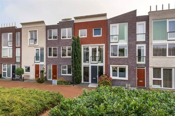 Woning Melvill van Carnbeestraat 12 Tiel