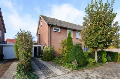 Woning Prinses Ireneweg 3 Oud-Alblas