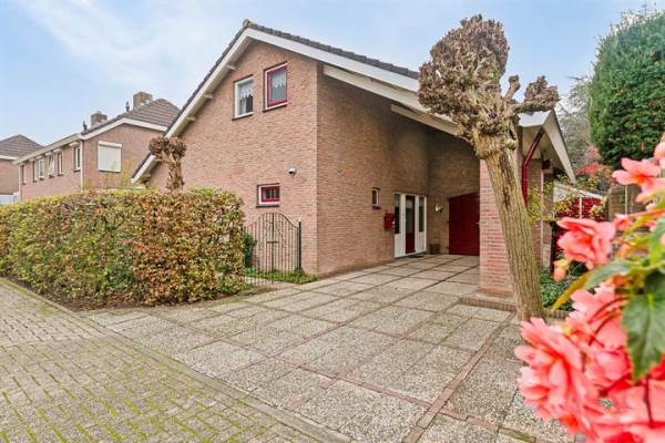 Woning Sterrenbos 9 Valburg