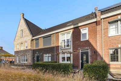 Woning Iepenlaan 10 Dirksland