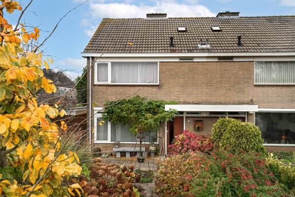 Woning Dorpstraat 70 Nieuw-Vennep
