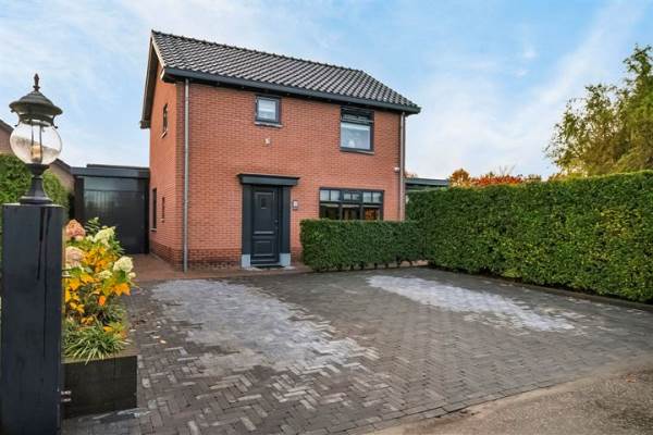 Woning Achtmorgenstraat 5 Dodewaard