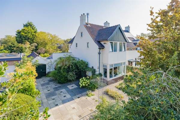 Woning De Savornin Lohmanlaan 19 Velsen-Zuid
