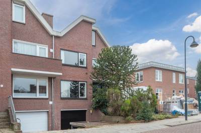 Woning Burgemeester le Coultrestraat 1 Bodegraven