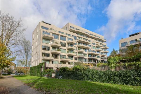 Woning Fred. Roeskestraat 92-C 12 Amsterdam