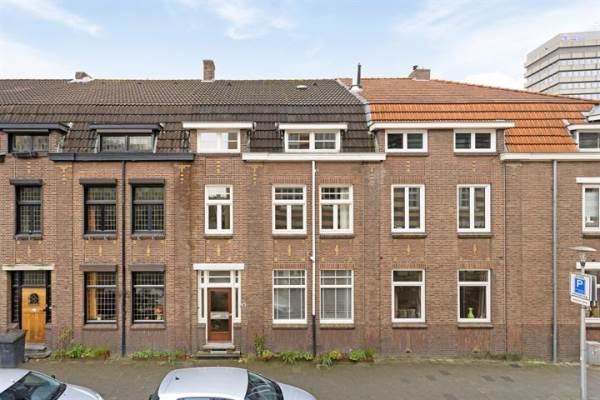 Woning Burg. de Hesselleplein 30 Heerlen