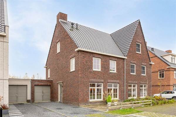 Woning Vossenzoom 275 Pijnacker