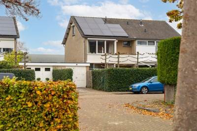 Woning Andriëtte Peereboom 11 Giessen