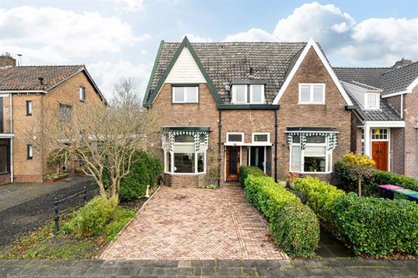 Woning Mr. P.J. Troelstraweg 156 Leeuwarden