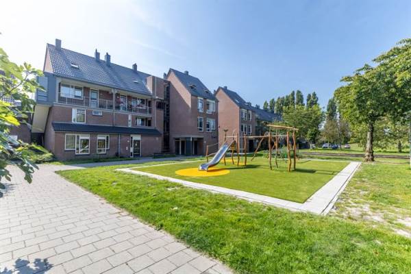 Woning Wethouder Ed. Polakstraat 35 Amsterdam