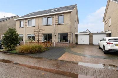 Woning De Kaam 26 Stiens