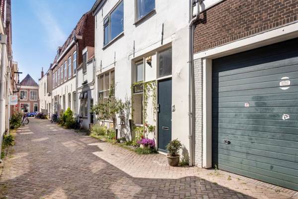 Woning Dwars Bolwerkstraat 8 Leiden