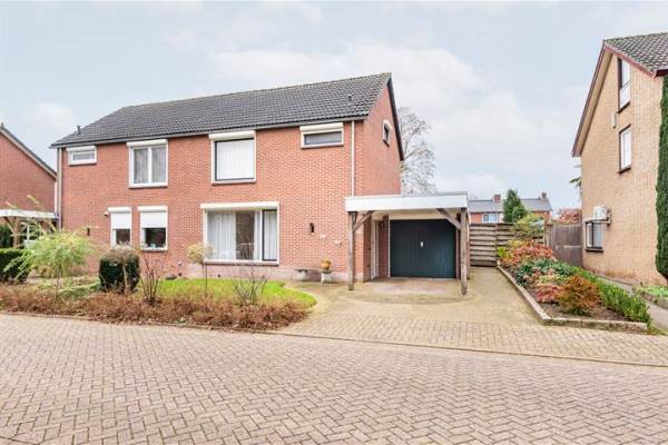 Woning Pastoor Reulinkstraat 18 Varsselder