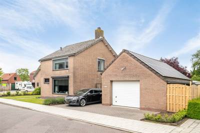 Woning Pastoor Mertensstraat 1 Sint Jansteen