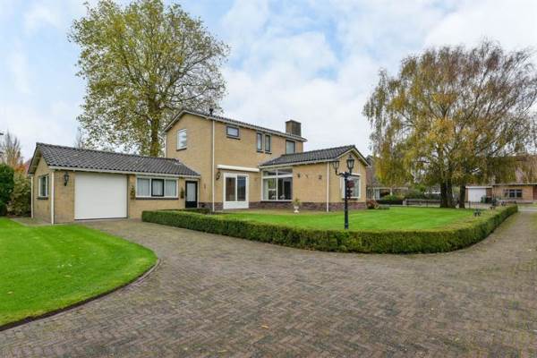 Woning Dorpsstraat 145 Zwaag