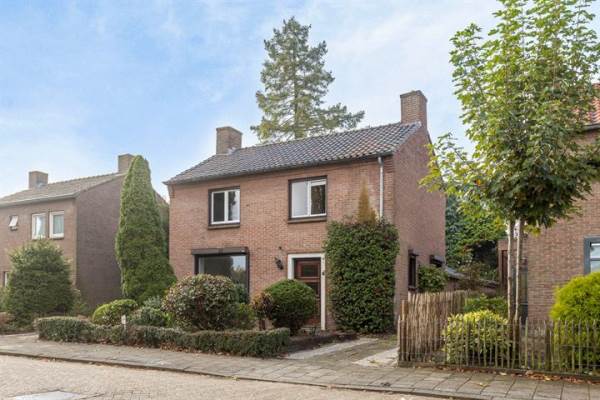 Woning Burgemeester van de Veerdonkstraat 8 Heeswijk-Dinther